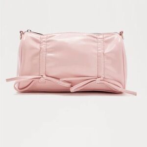 NWT Elegant Pink Women's Bag so spot on